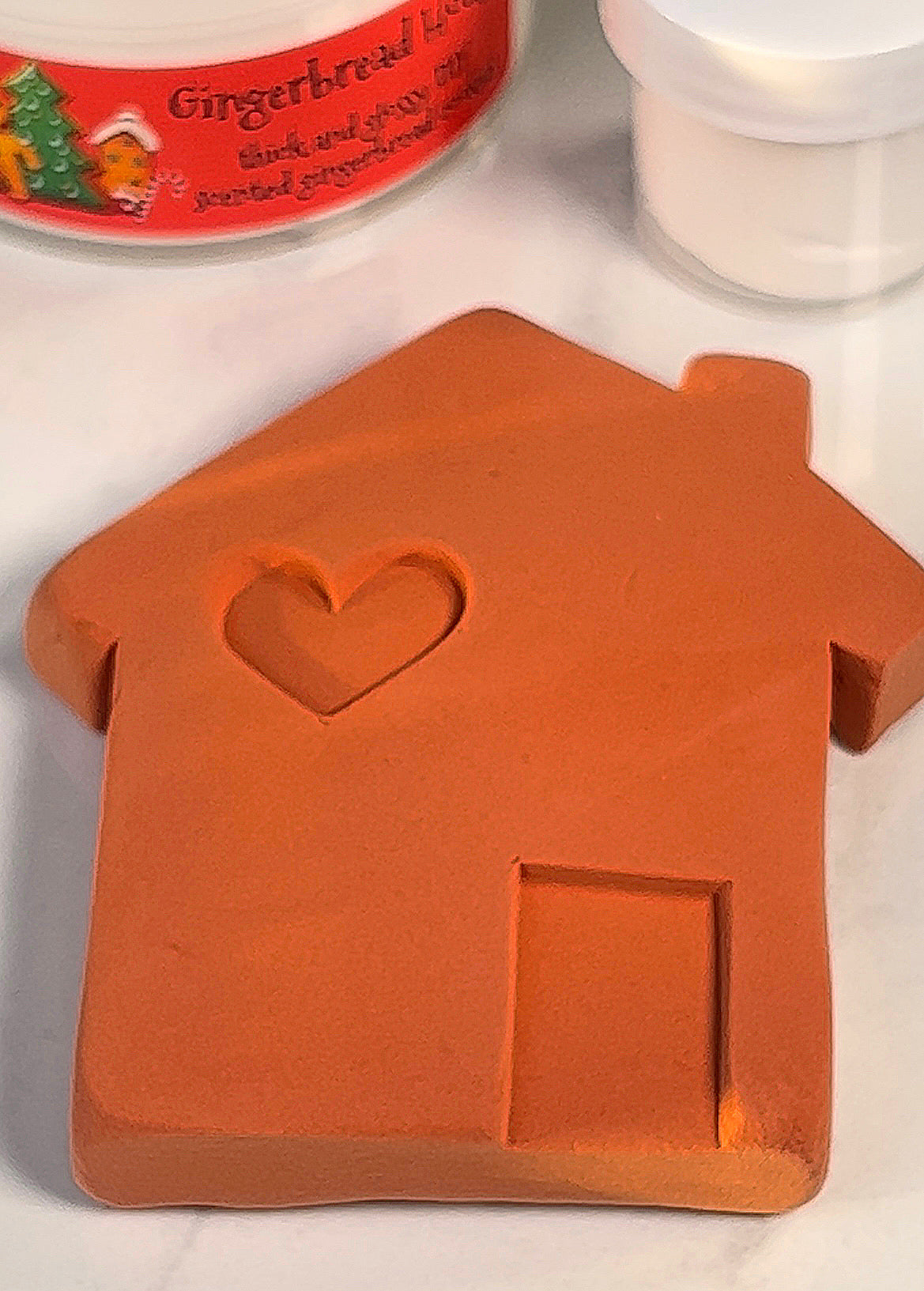 Gingerbread House-Thick and glossy DIY make your own gingerbread house